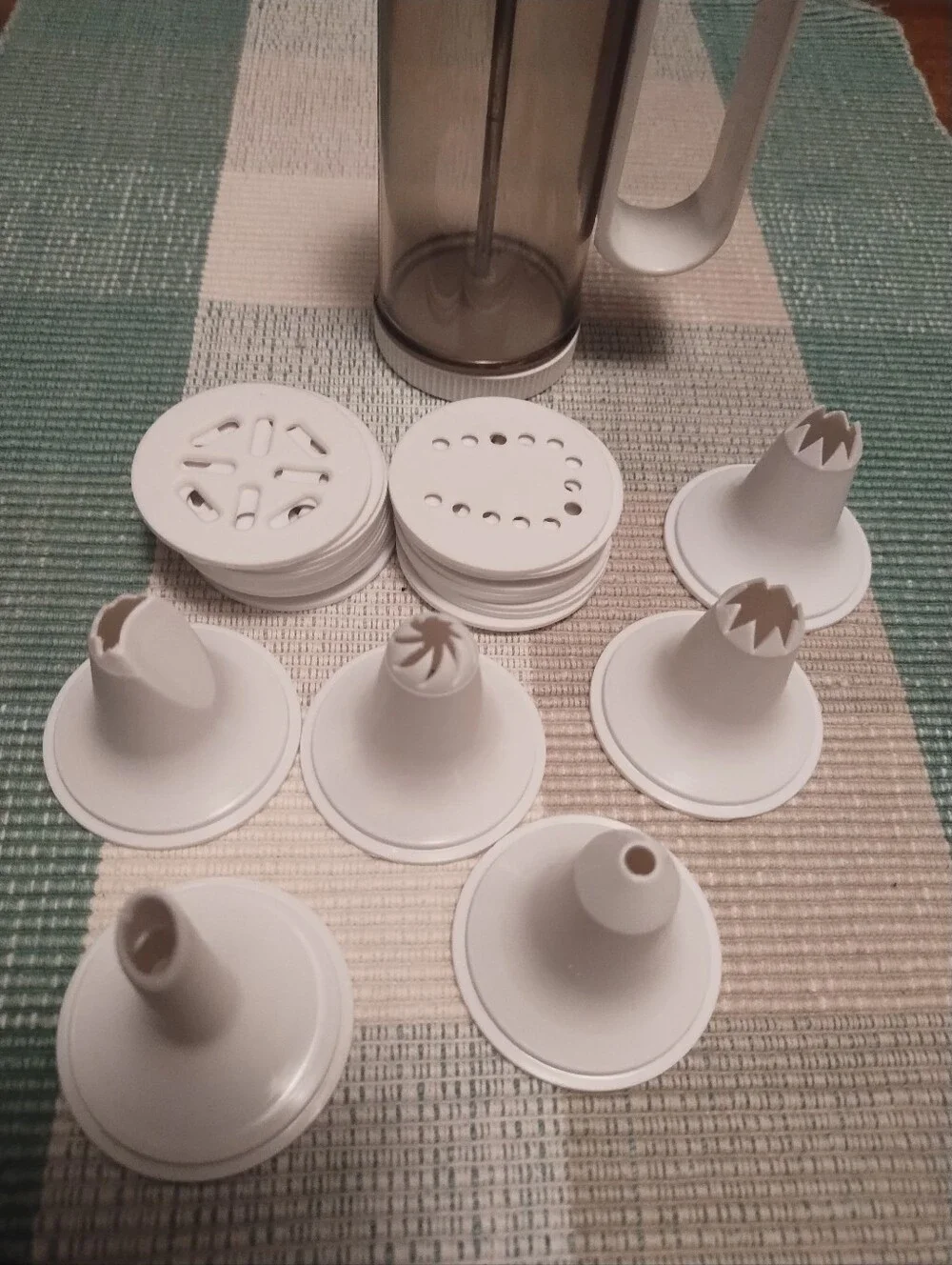 Hand-Held Cookie Press Set - Yellow & White